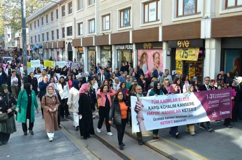 Bursa surlarında ‘Meme kanseri’ farkındalığı 