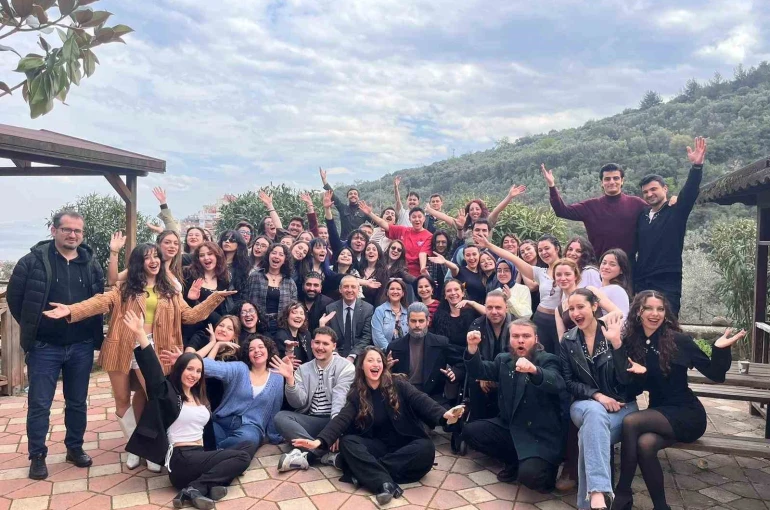 Bursa Uludağ Üniversitesi Güzel Sanatlar Fakültesi’nde tiyatro günü 