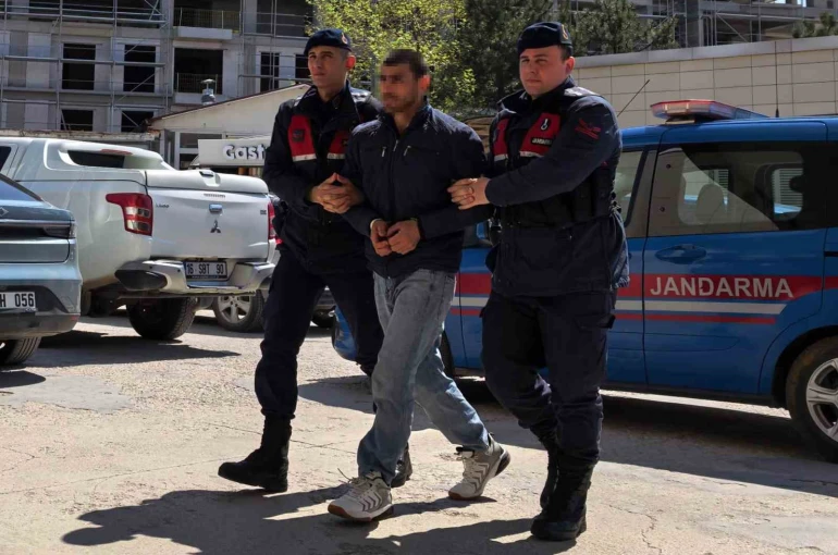 Bursa’da 17 yıl hapis cezası bulunan şahıs jandarma ekiplerince yakalandı 