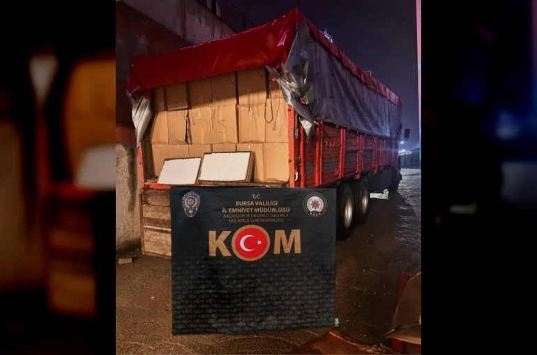 Bursa’da 4 milyonun üzerinde dolu makaron ele geçirildi 