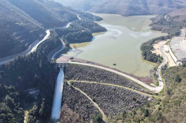 Bursa’da barajların kapakları açıldı 