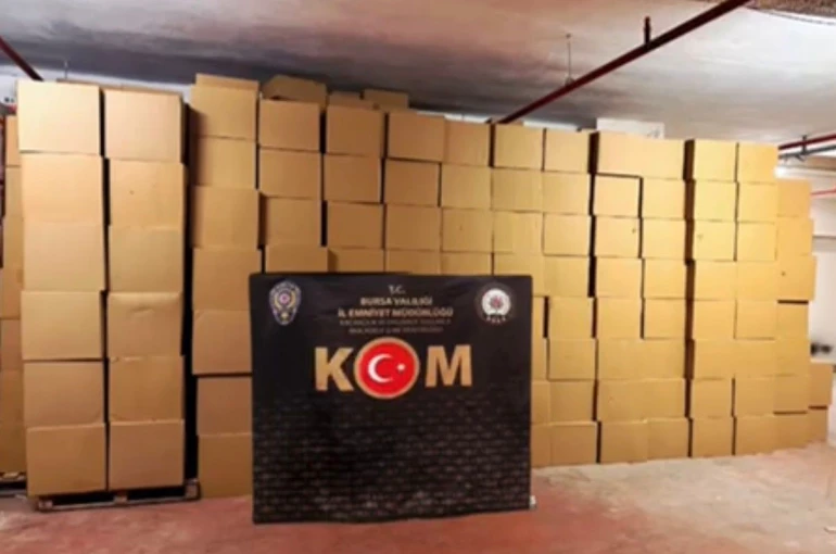 Bursa’da dev kaçak tütün operasyonu...Milyonlarca makaron ele geçirildi