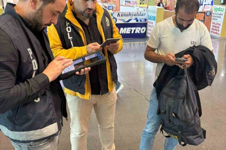 Bursa’da düzensiz göç denetimi: 3 bin 900 kişi sorgulandı