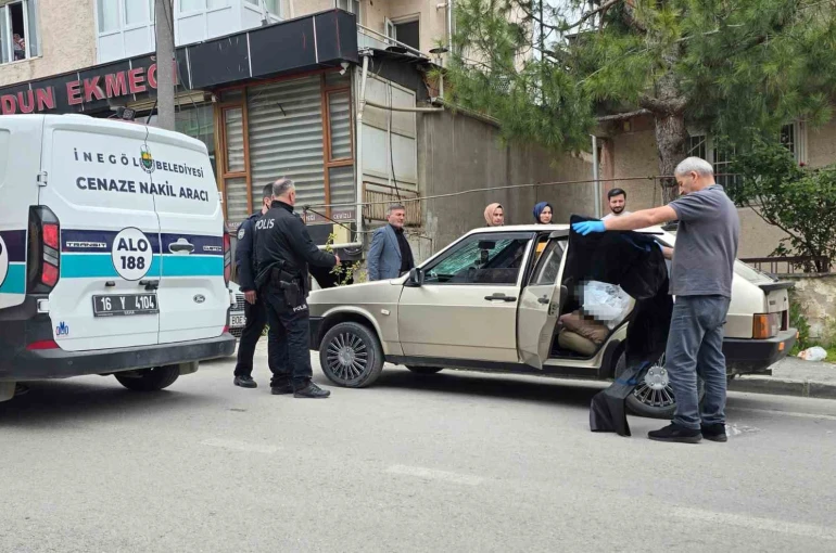 Bursa’da genç otomobilin içinde ölü bulundu 