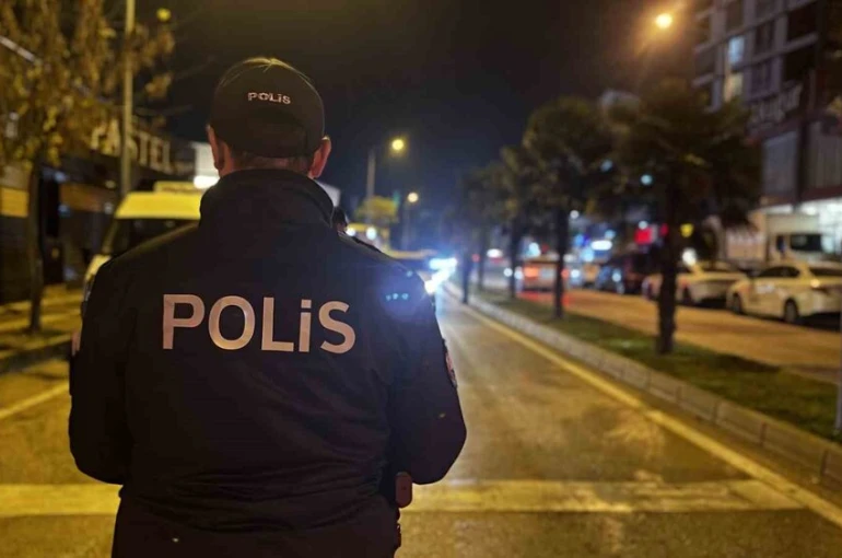 Bursa’da geniş çaplı asayiş uygulaması: 10 aranan şahıs yakalandı 