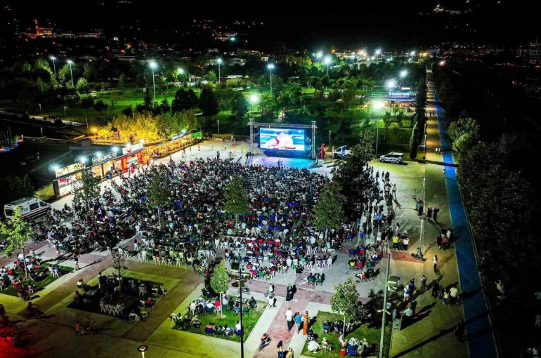 Bursa’da kalpler 12 Dev Adam için attı 