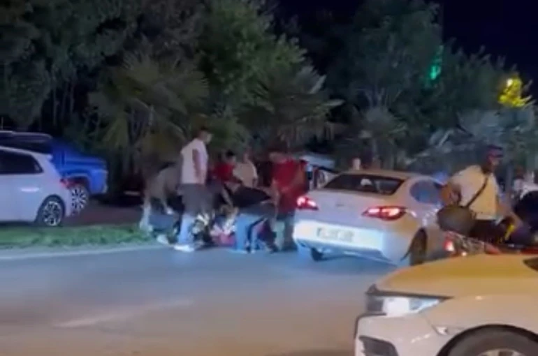 Bursa’da yol verme tartışması kavgaya dönüştü: O anlar kamerada