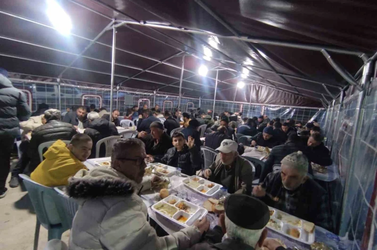 Bursa’nın dağ ilçesinde büyük ramazan dayanışması 