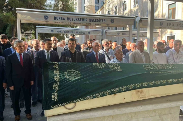 Bursa’nın duayen gazetecilerinden Engin Özpınar toprağa verildi 