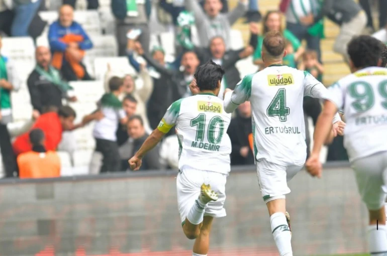Bursaspor nefes kesen maçta 2-1 galibiyetle ayrıldı 