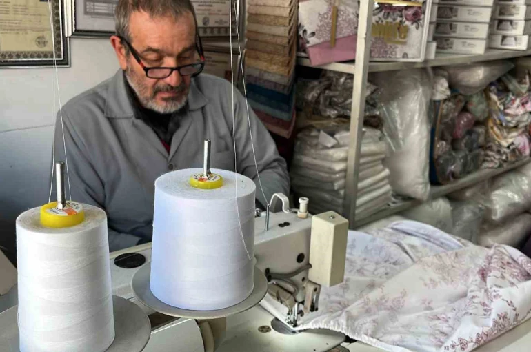 Büyük dedesinden miras yorgancılığı devam ettiriyor 