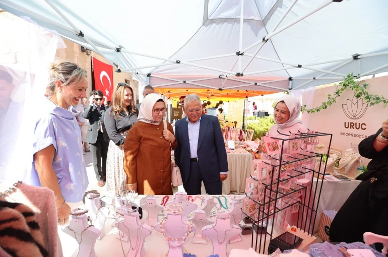 Büyükkılıç, Tasarımcı Kadınlar Etkinliği’nde girişimci kadınlarla bir araya geldi 