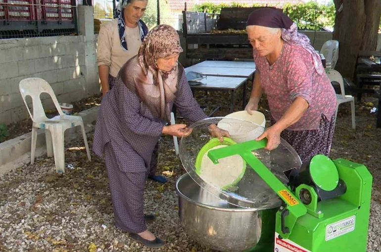 Büyükşehir 2025 yılında binlerce üreticiye ekipman desteği verdi 