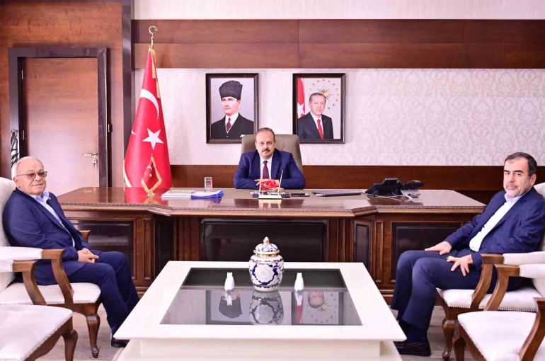 Büyükşehir Belediye Meclisi toplantısı öncesi Vali Canbolat, AK Parti ve CHP İl Başkanlarını ağırladı 