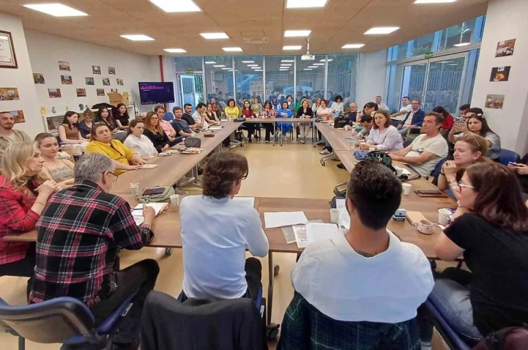 Büyükşehir Kitap Kulübü okuma eylemini toplumsal bir deneyime dönüştürüyor 