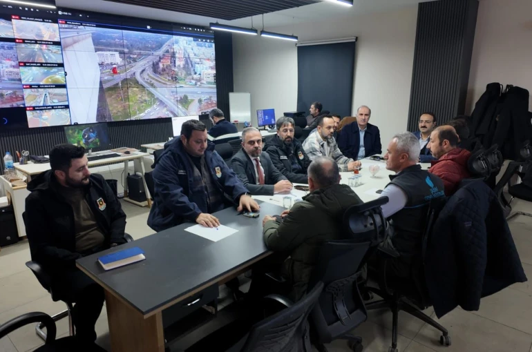 Büyükşehir’de sel ve su baskınlarına karşı kritik toplantı 