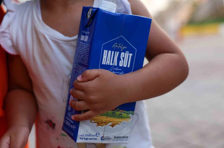 Büyükşehir’den çocuklara 773 bin 400 litre süt desteği 