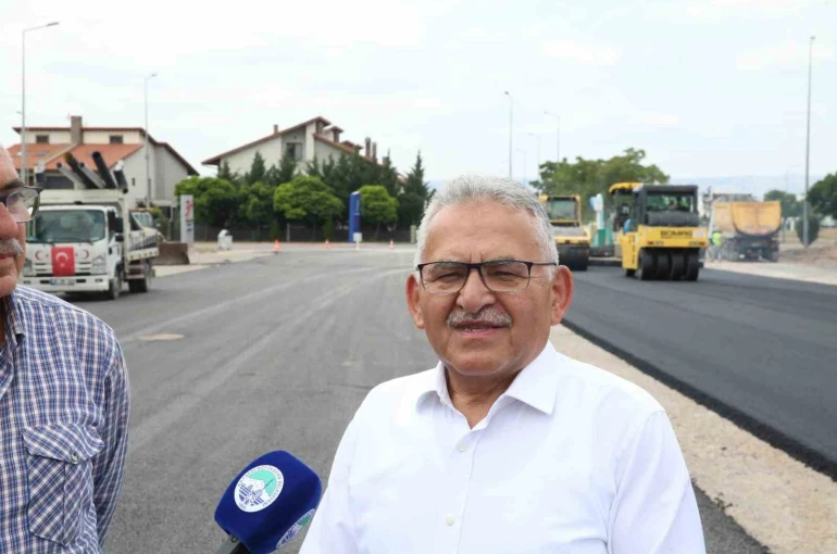 Büyükşehirden ulaşıma 1 milyar TL’yi aşan dev sıcak asfalt yatırımı