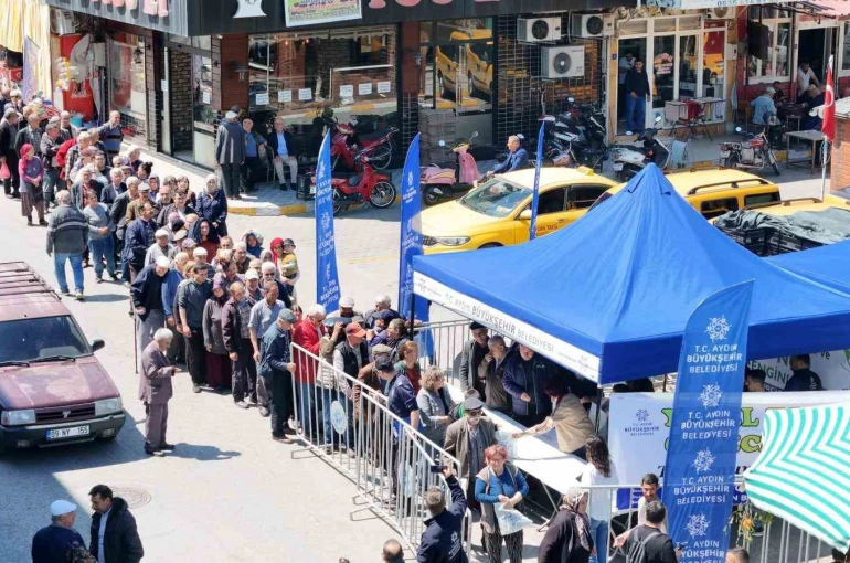 Büyükşehir’in ’Ata Tohumları’ Bozdoğan’da vatandaşlarla buluştu 