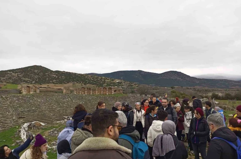Büyükşehir’in turlarıyla vatandaşlar Aydın’ın tarihi ve doğasını keşfediyor 
