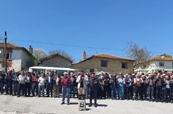 Çakallar köy hayrında eller yağmur için semaya kalktı 