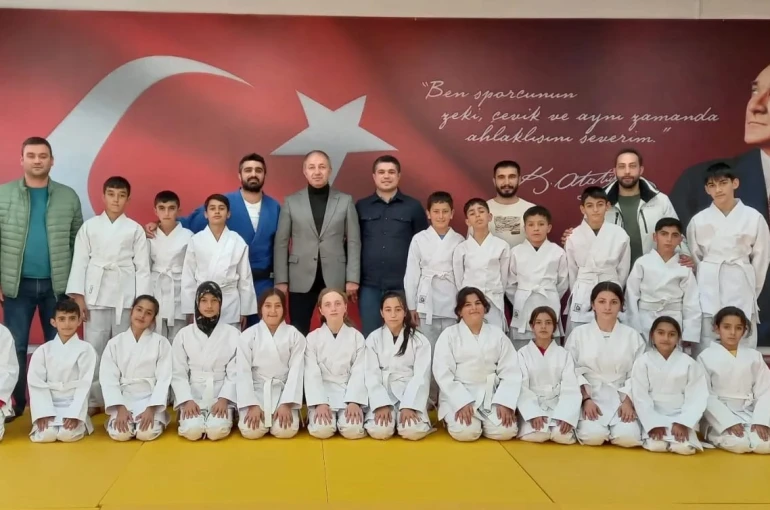 Çakmur’dan ailelere ve sporculara teşekkür 