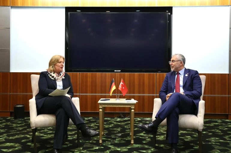 Çalışma ve Sosyal Güvenlik Bakanı Işıkhan, Alman mevkidaşı Bas ile görüştü