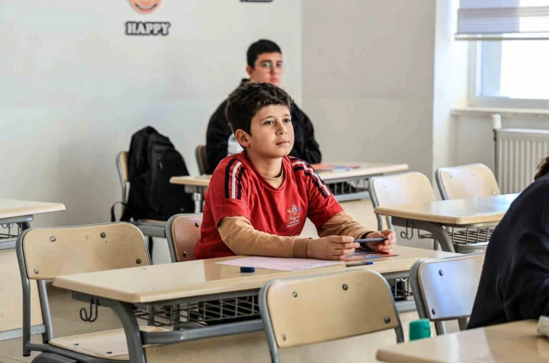 Çameli Belediyesi öğrencilere deneme sınavı desteği verdi 