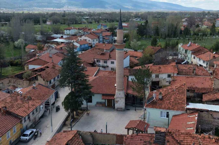 Caminin duvar boşluğundaki sır yüzyıllar sonra ortaya çıktı 