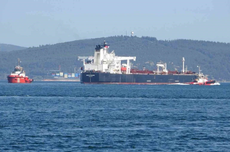 Çanakkale Boğazı tek yönlü trafiğe açıldı 