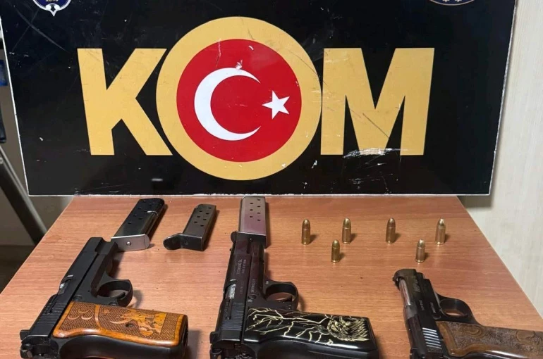 Çanakkale'de huzur uygulamalarında uyuşturucu ve göçmen kaçakçılığından 6 şüpheli tutuklandı