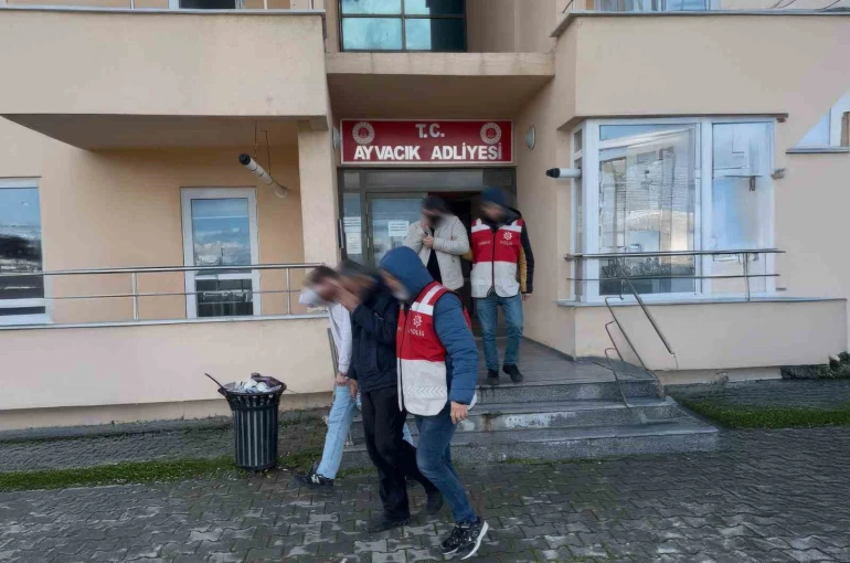 Çanakkale’de 28 kaçak göçmen yakalandı 