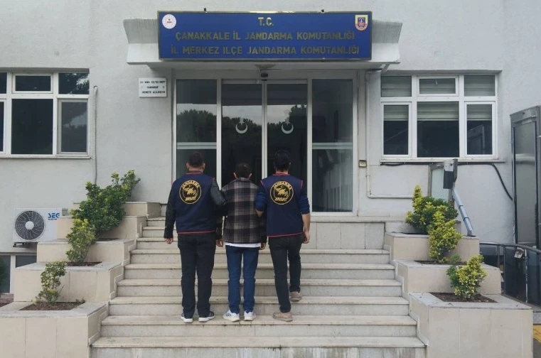 Çanakkale’de çeşitli suçlardan aranan 15 şüpheli tutuklandı 