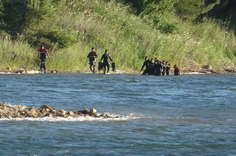 Çanakkale’de denizde kaybolan 14 yaşındaki kızın cansız bedenine ulaşıldı 
