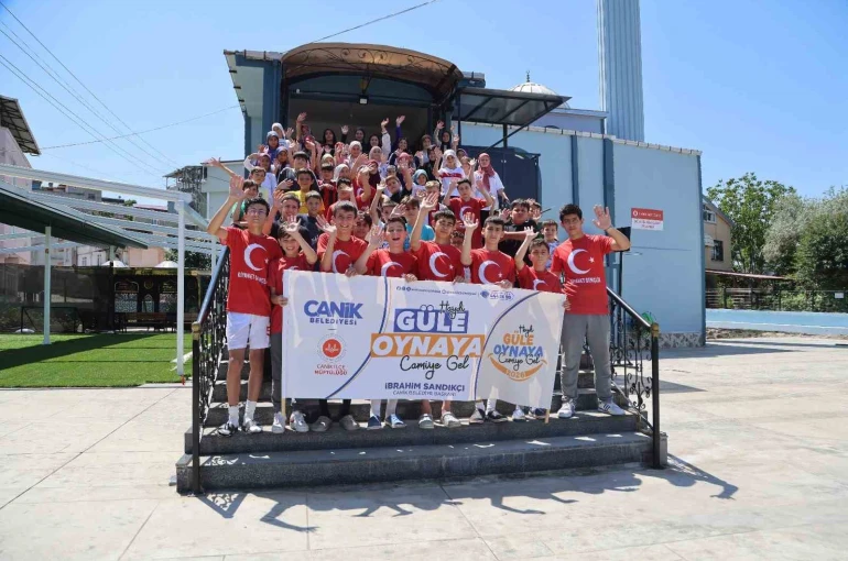 Canik’te çocuklar camilere akın ediyor 