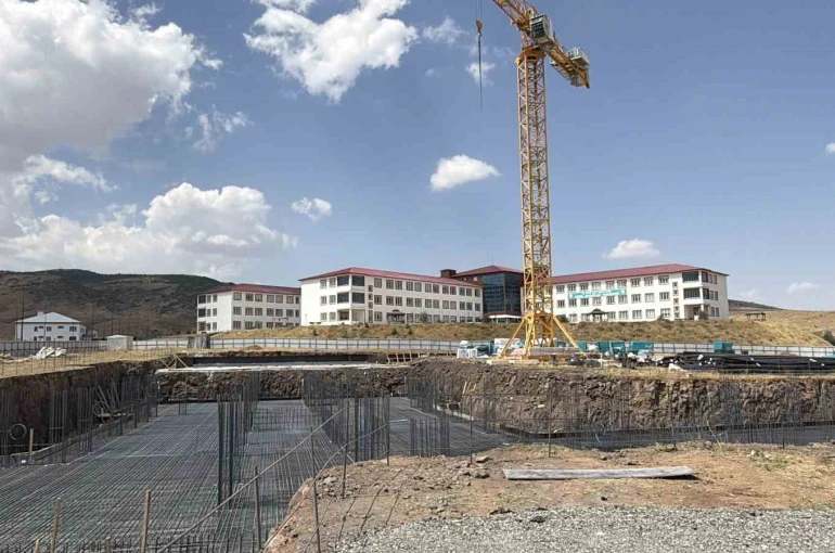 Çapa’da eğitim ve 50 bin TL burs alacak öğrenciler için Bitlis’te eğitim yatırımları şekilleniyor