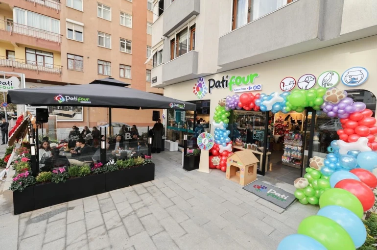 CarrefourSA, yeni nesil yaşam alanı PATiFOUR’un açılışını yaptı 