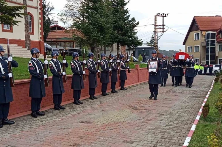 Çaycuma’da kalbine yenik düşen jandarma personeline son görev