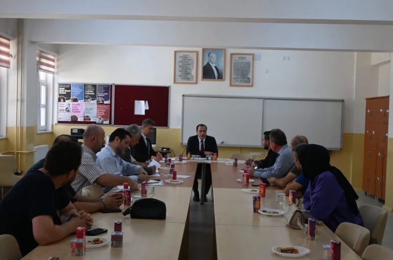 Çay’da ’Hayat Boyu Öğrenme Komisyonu Toplantısı’ yapıldı