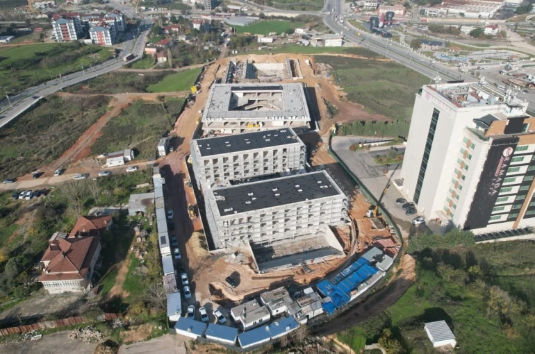 Çayırova Spor Lisesi inşaatında çalışmalar sürüyor