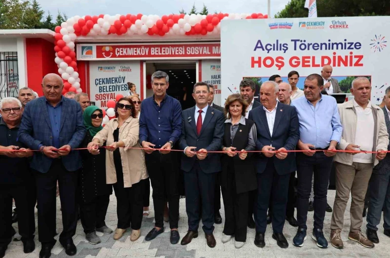 Çekmeköy’de 2’nci sosyal market açıldı 