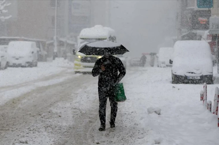 Çeltik'te okullara kar engeli