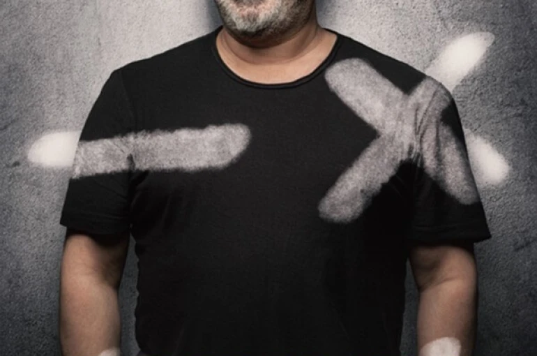 Cem Yılmaz "CMXXIV" gösterisiyle 22 Aralık’ta sahne alacak 