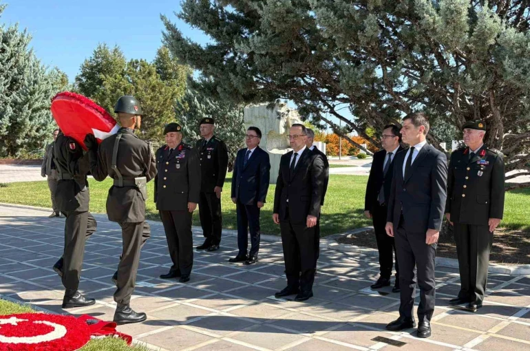 Cemal Gürsel mezarı başında anıldı 