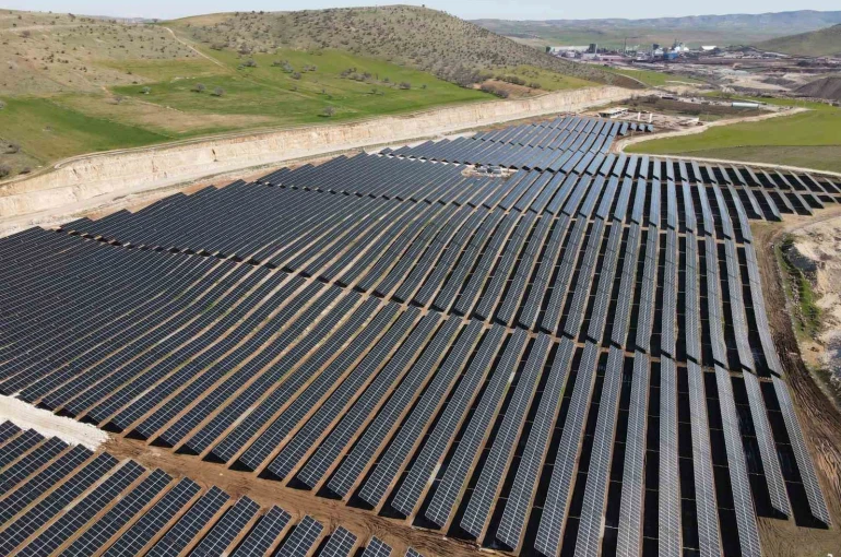 Cengiz Holding’in enerji yatırımlarına 64,5 milyon dolarlık yeşil finansman 