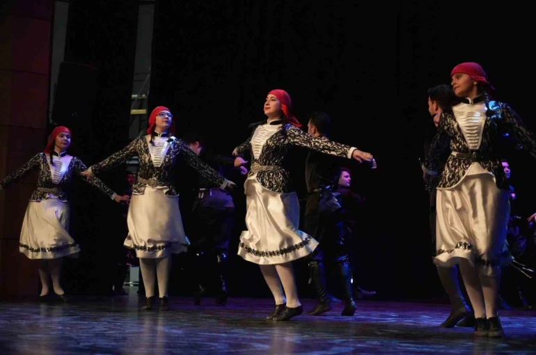 Çerkeslerden "Kültür Neferleri Onur Gecesi"