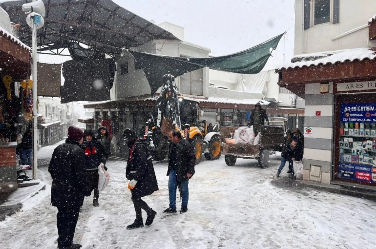 Çermik Belediyesi yol açma çalışmalarına başladı 