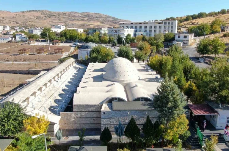 Çermik kaplıcaları ziyaretçilerini ağırlıyor 