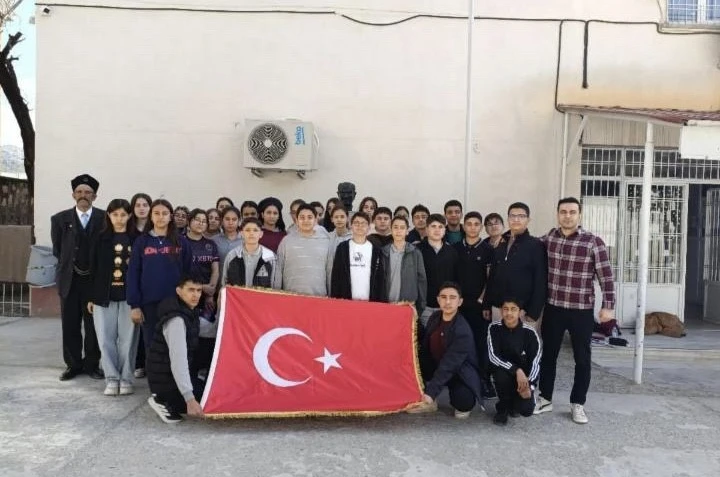 Çermik’te, hayatını kaybeden öğretmen ve öğrenciler anıldı 