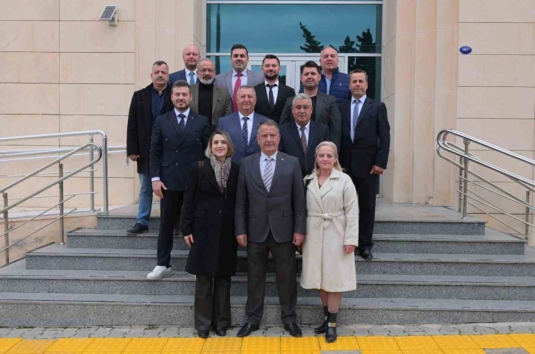 Çeşme Esnaf ve Sanatkarlar Odası Başkanı Osman Köfüncü mazbatasını aldı 